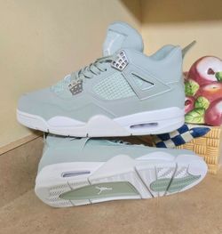 Air Jordan 4