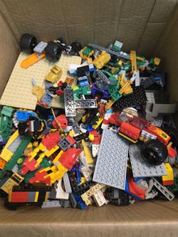 15.2lbs Of Lego Bulk With Possible Minifigs