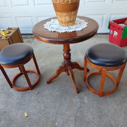 Pedestal Legs Antique Round 28" Table In Mahogany With 2 Padded Stools 