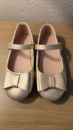 New toddler gold dress shoes