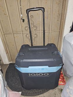 Iqloo Cooler Wheel On 