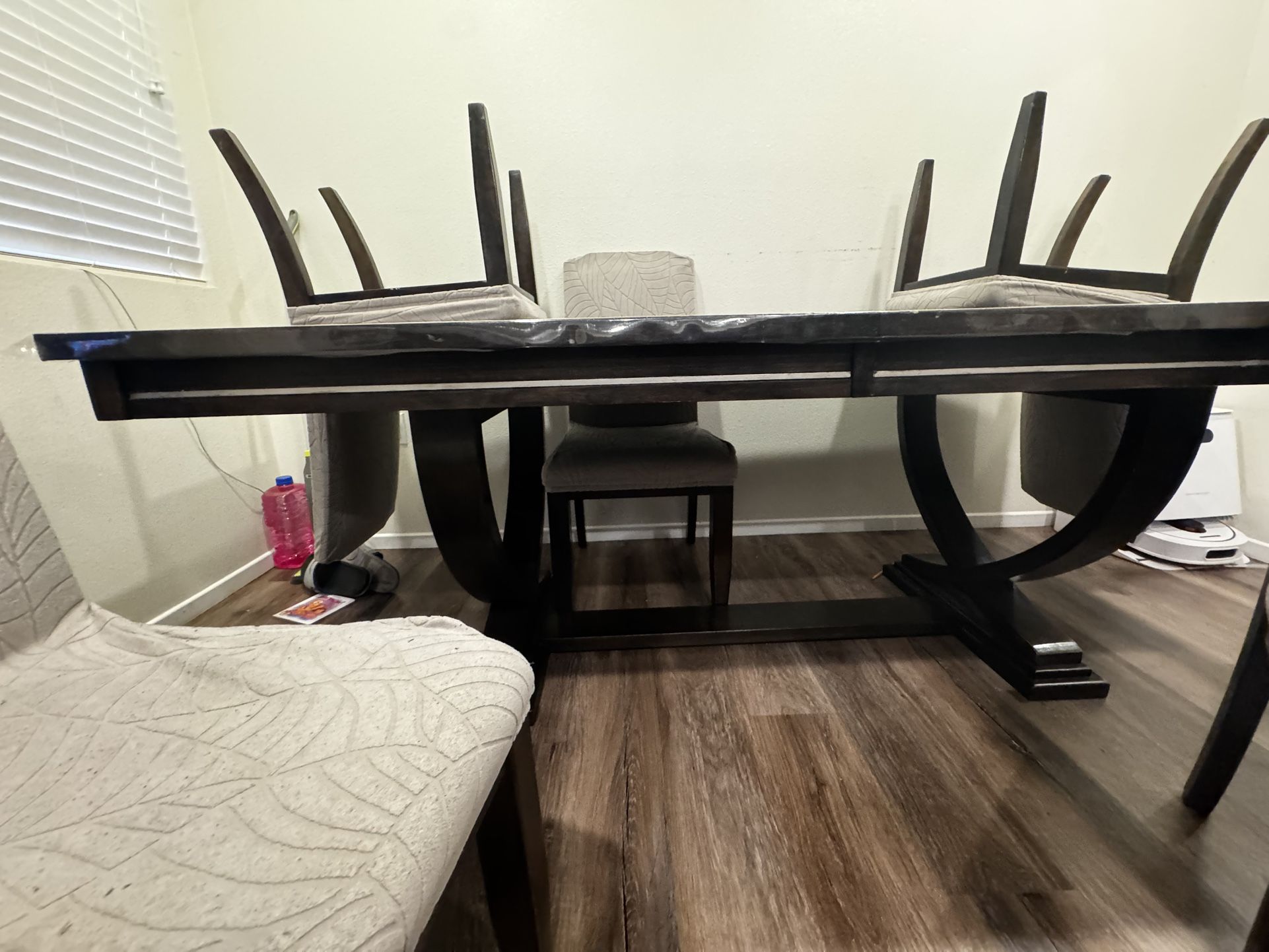 6 chair Dining Table