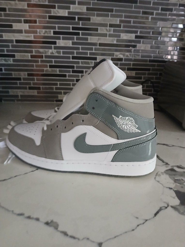 Jordan 1 mid SE White/Cool, Grey/Medium Grey Men's 11