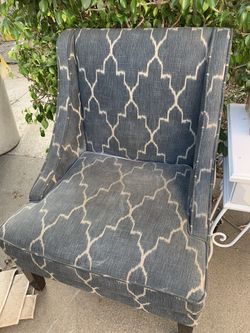 Accent chair