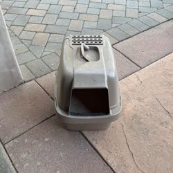 Cat litter box