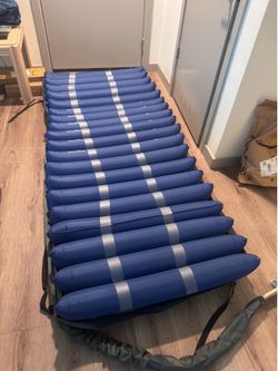 Drive air mattress with pump