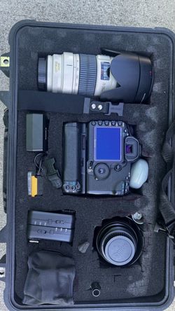 Canon 5D Mark II Full-Frame Kit + 24-70 & 70-200 f/2.8L + Pelican