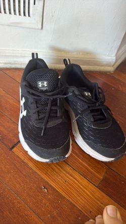 Underarmor shoes 8.5 size