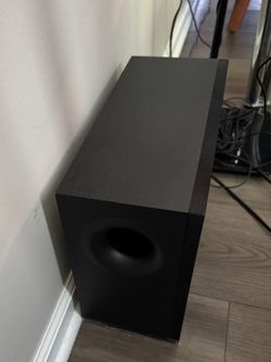 Soundbar with subwoofer and speakers