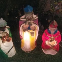 Brand Empire, Christmas Nativity, 3 Piece Wiseman's King's Blow Mold Set, Includes Light Cords, Indoor and Outdoor, Excellent Condition, Pick Up Only.