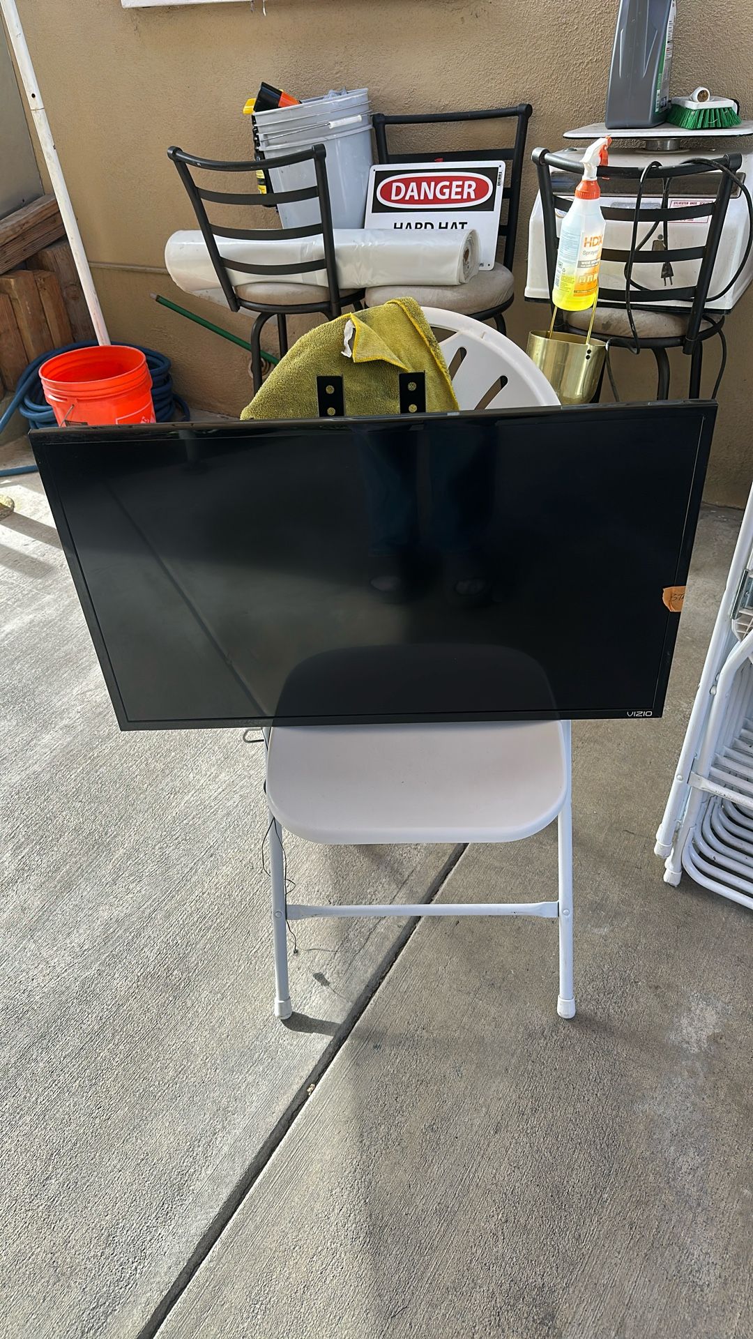 VIZIO TV