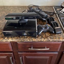 Xbox 360 Console with Wireless Controller