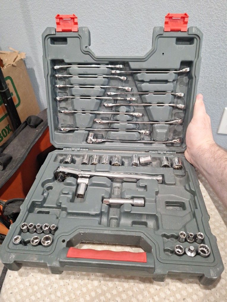 Crescent Tool Set