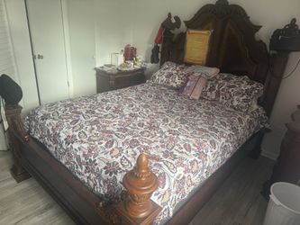 Queen Size Bed For Sale