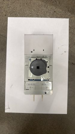 Allen Bradley 140G-J2F3-D25 (250 amp breaker)
