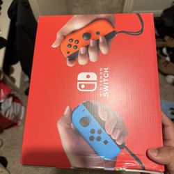 Nintendo Switch W 2 Games