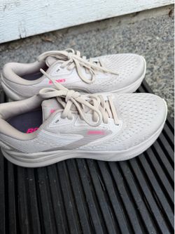 Brooks Adrenaline GTS 24 Coconut Pink size 7