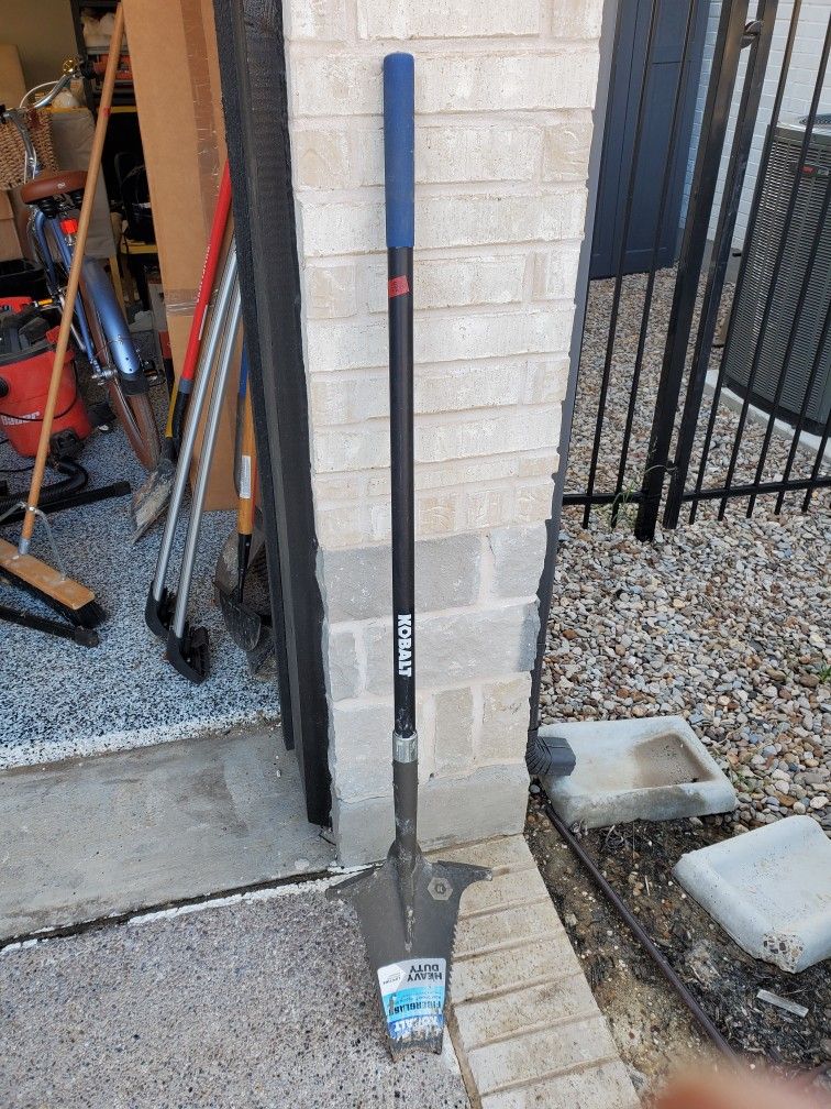 Kobalt 57.5-in Fiberglass Handle Root Cutting Shovel