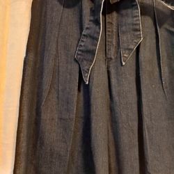 Forever 21 Capri/Joggers Like Bottoms Size 28