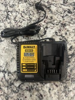 DeWalt 12V to 20V Lithium-Ion Battery Charger