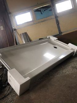 Kohler shower pan. Brand new , details on box in picture.