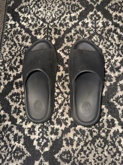 Yeezy Slides