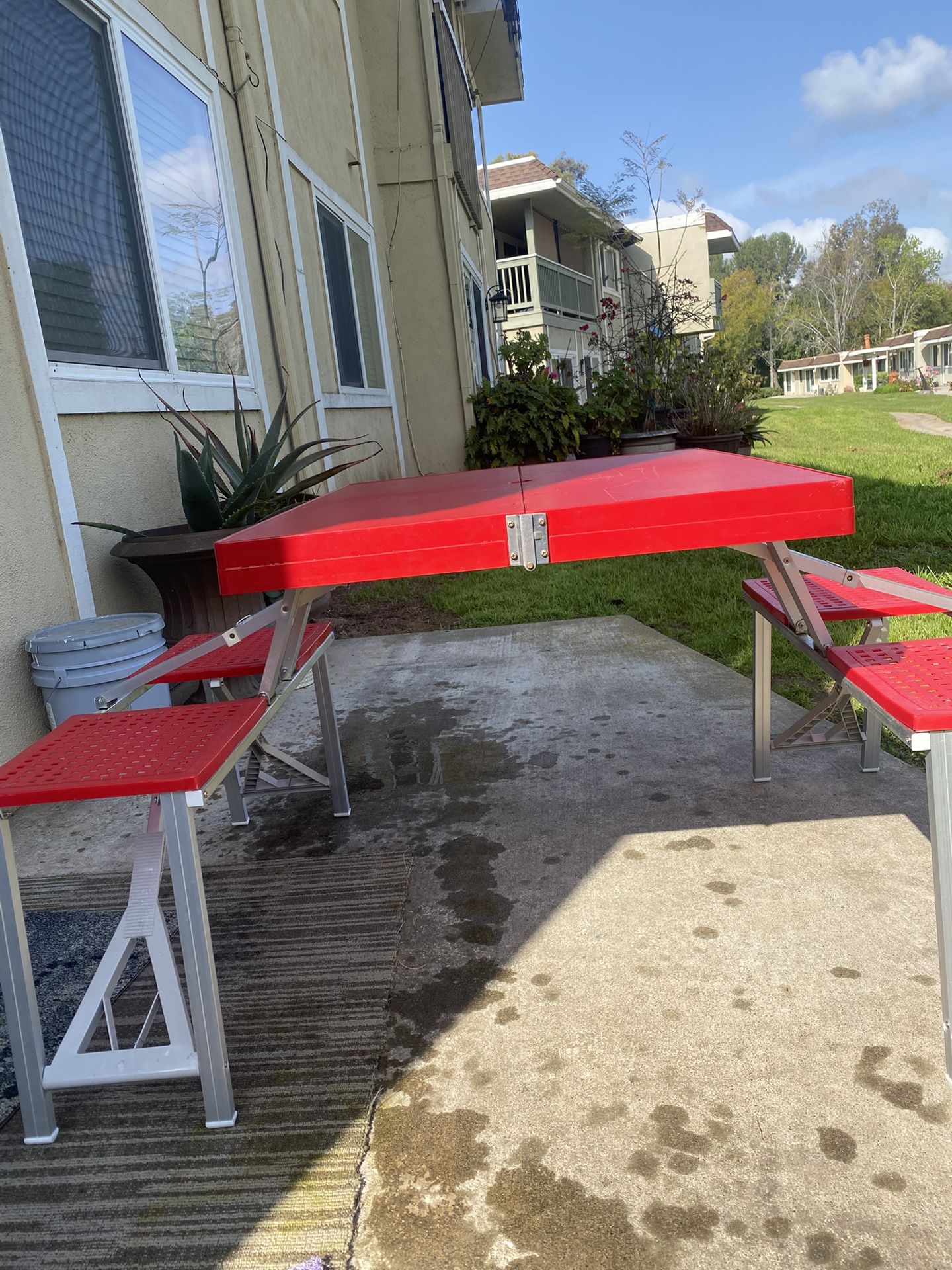Picnic Table Portable Folding Table with Seats..