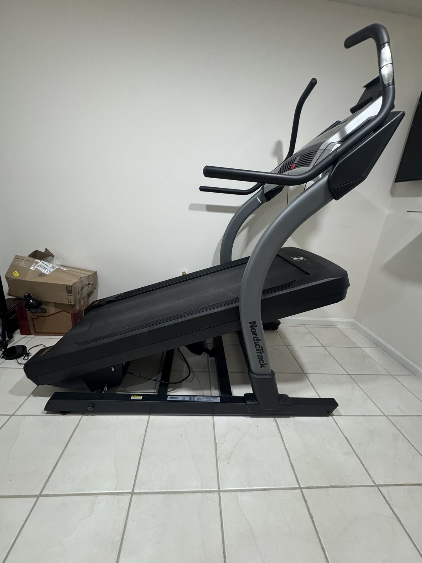 Nordic treadmill  - Max 40 % Incline 