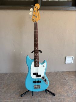 Fender Mustang Bass Player II