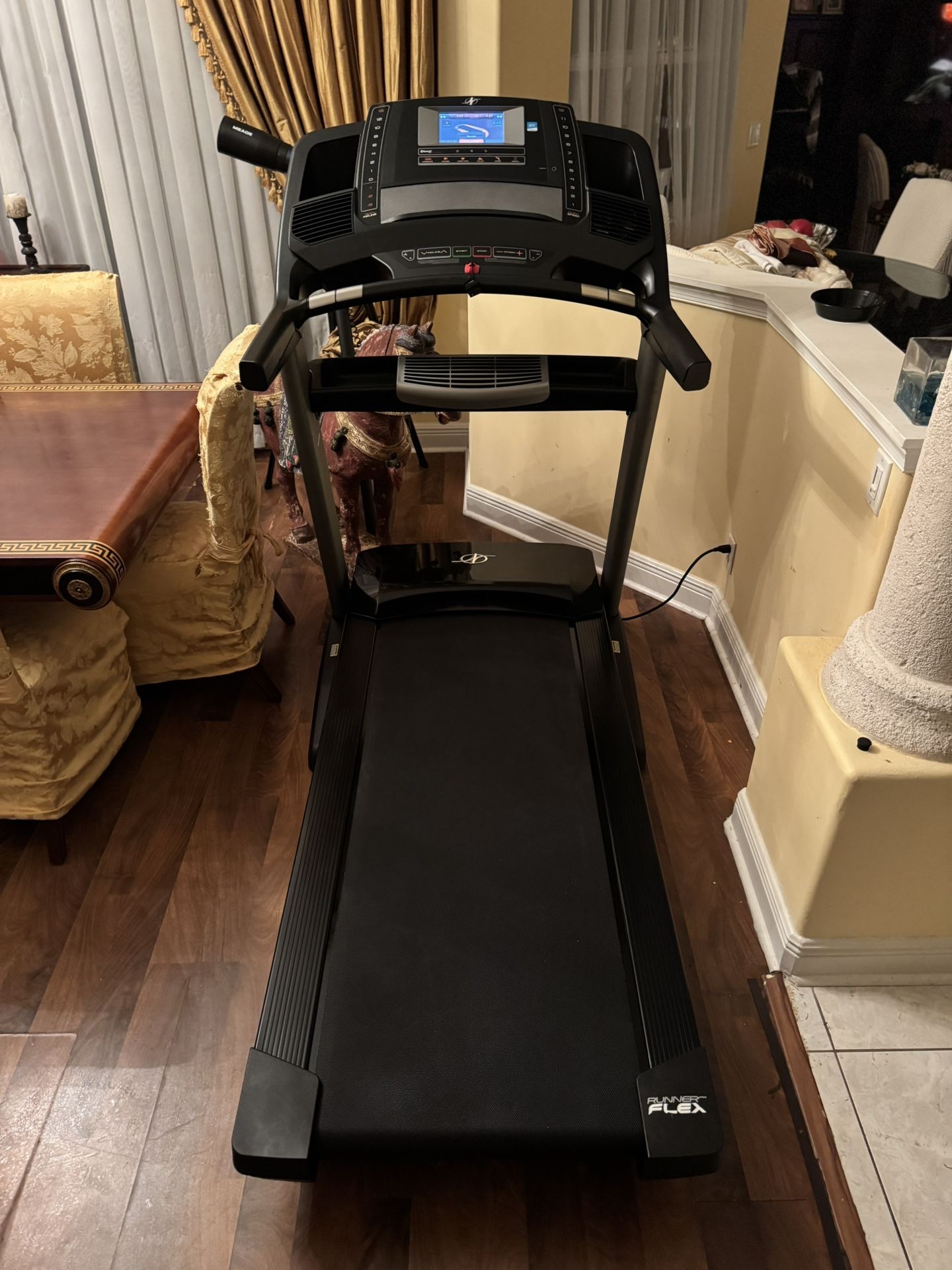 🎯 START YOUR NEW YEAR WITH A NEW YOU WITH THIS NordicTrack Commercial 1750 Treadmill 🎯