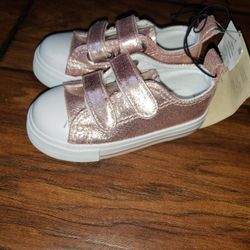 Toddler's shoes