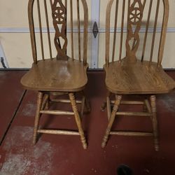 2 Barstools 