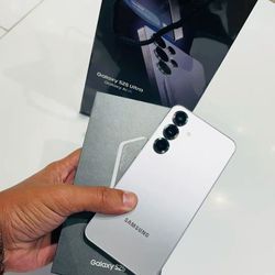 New Sealed Samsung Galaxy S25 128gb  Unlocked, FREE Smartwach/ Headphones. Pay $1 Today Rest in payments. NO CREDIT NEEDED FINANCING