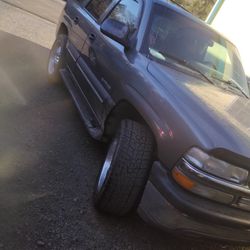 Parting Out A 2002 Chevy Tahoe Or I Will Sale The Way It Is Only Needs A Transfer Case 