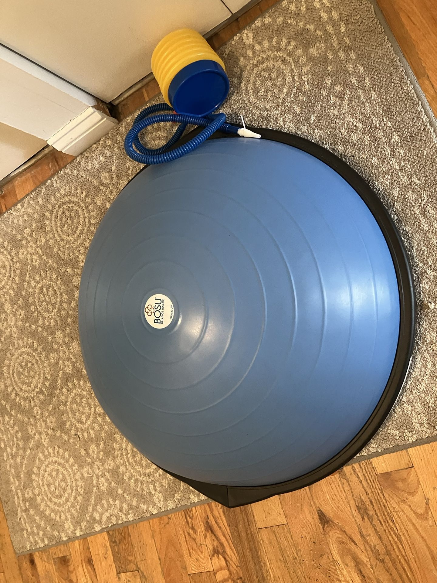 Bosu Balance Trainer With Pump