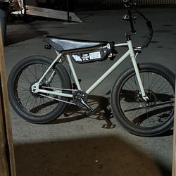 Crew Dart E-bike 