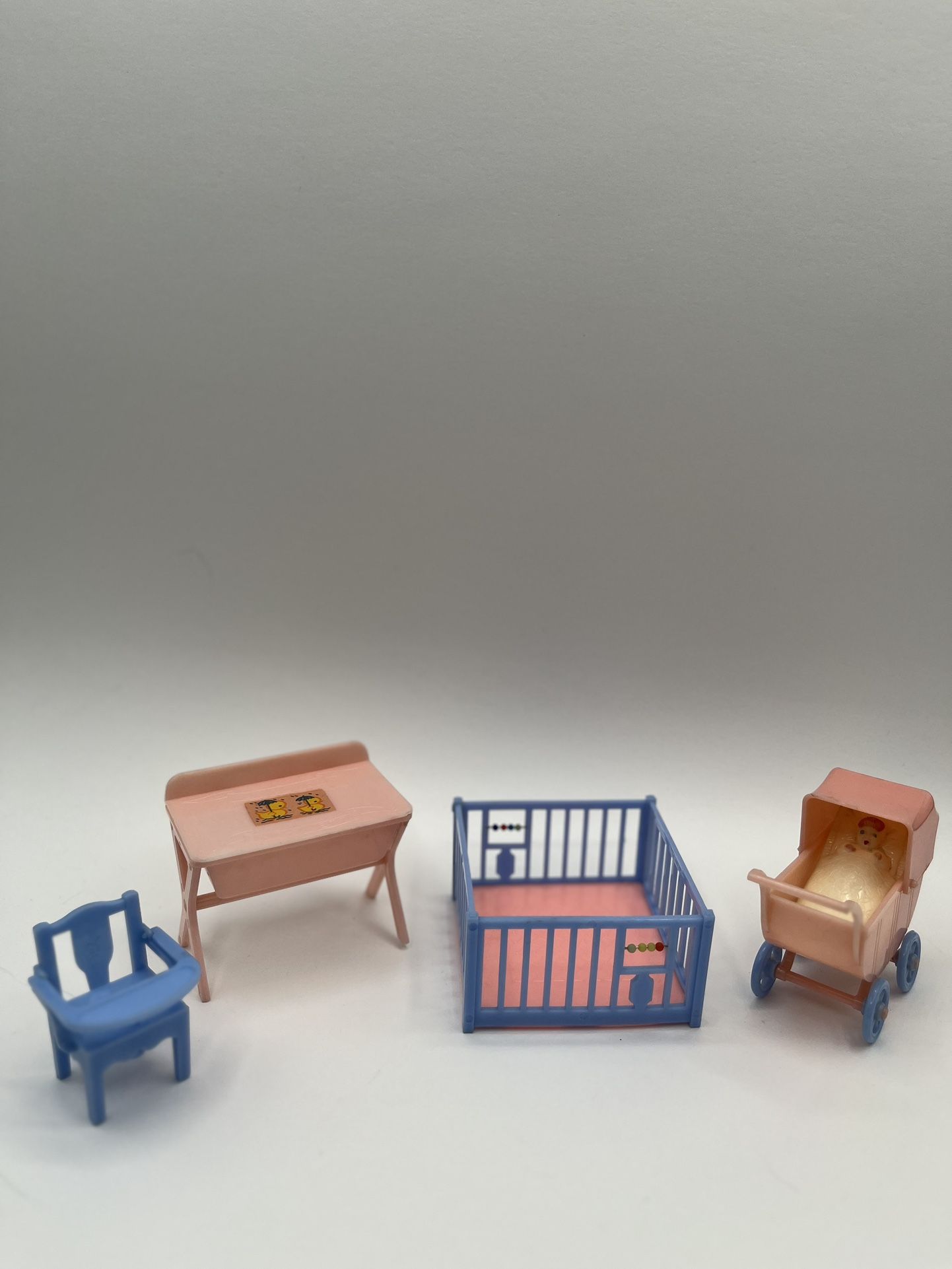 Vintage A. Renwal Doll House Baby Furniture Set. 4 Pieces