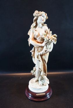 1992 Giuseppe Armani Sculture D’arte Summer Lady W/ Cornucopia Italy 12” 0182-C