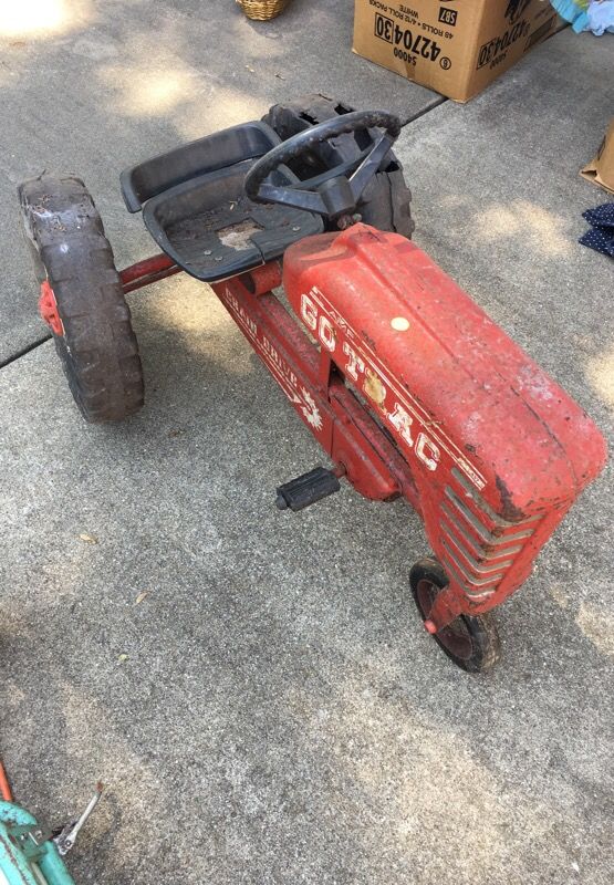 AMF GO TRAC pedal tractor