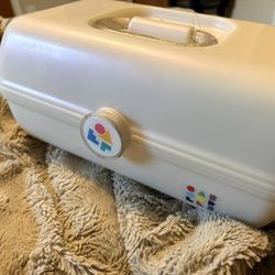 Pearl White Caboodle Makeup Kit barely used.
