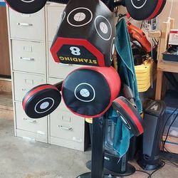 8 station boxing stand Trainer local pick up only