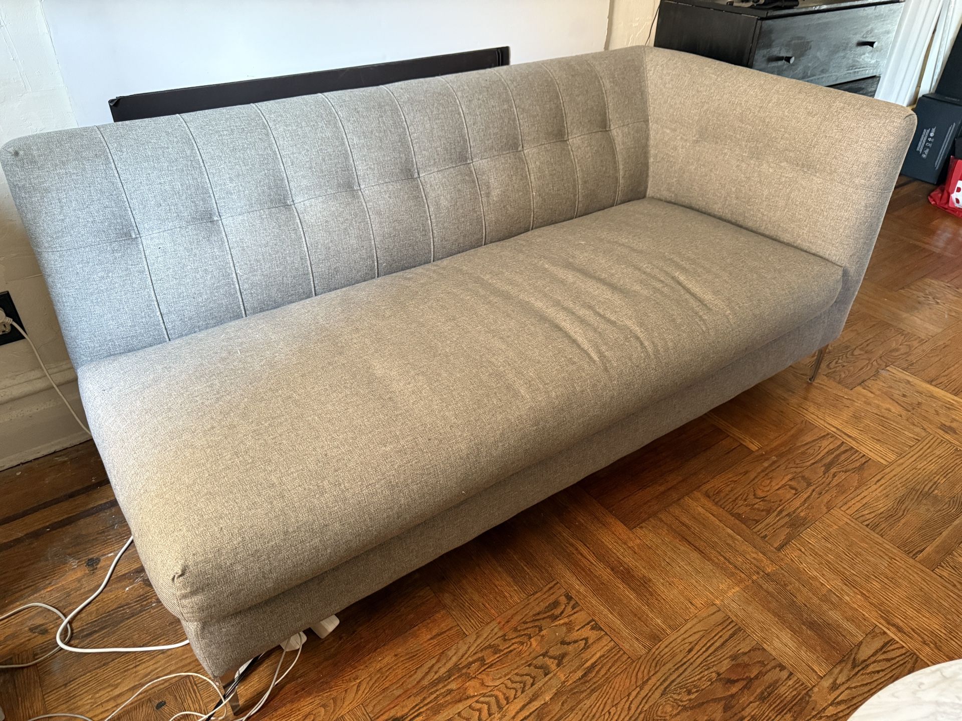 Holden Grey Tufted Right Arm Loveseat