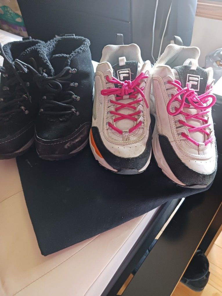 SNOW BOOTS & FILA SHOES & SIZE 10 ....😍