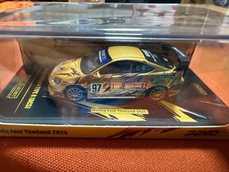 INNO64 1:64 Top Secret Honda Integra Type R DC5 Gold