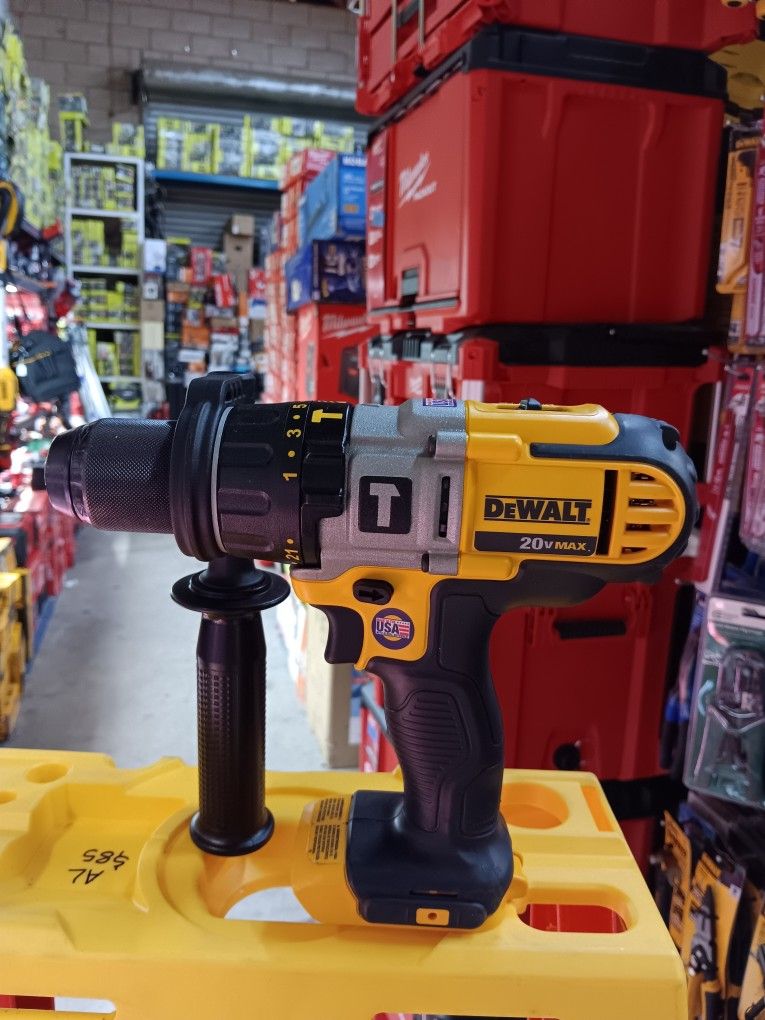 DEWALT 20V MAX CORDLESS HAMMER DRILL 1/2 In