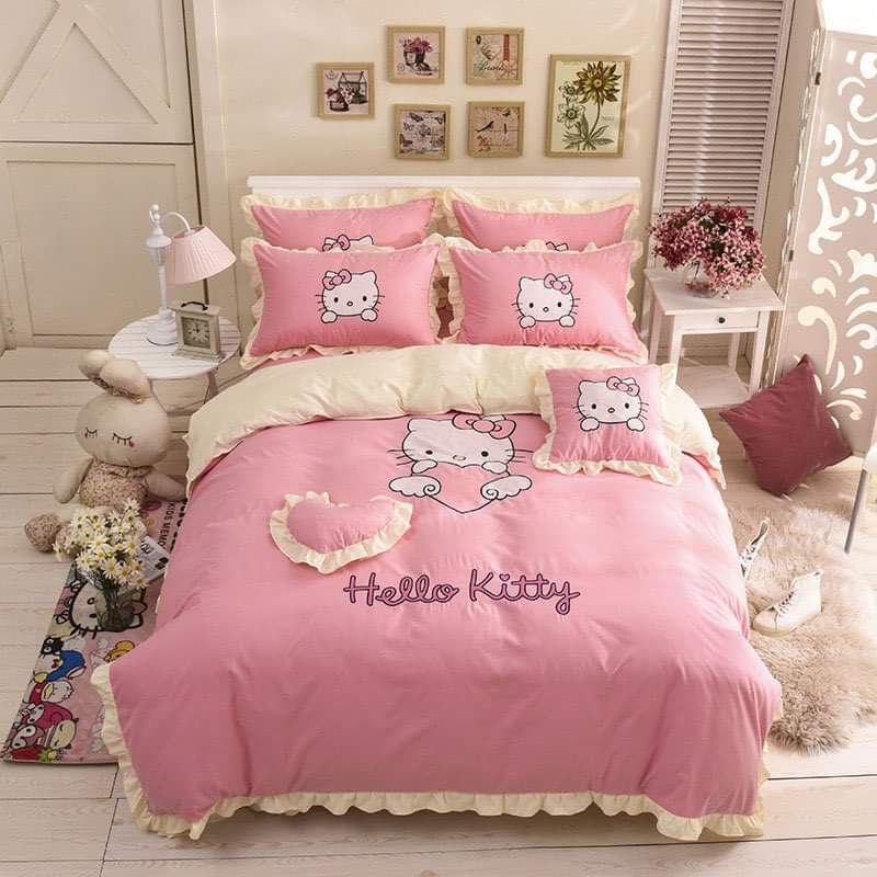 Hello Kitty 4 Piece Of Sheets For Bed