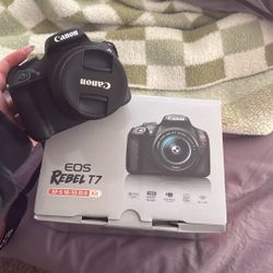 Canon EOS Rebel T7