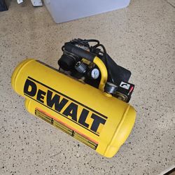 DeWalt 1.1 HP Continuous Electric Hand Carry Compressor (4 gal)