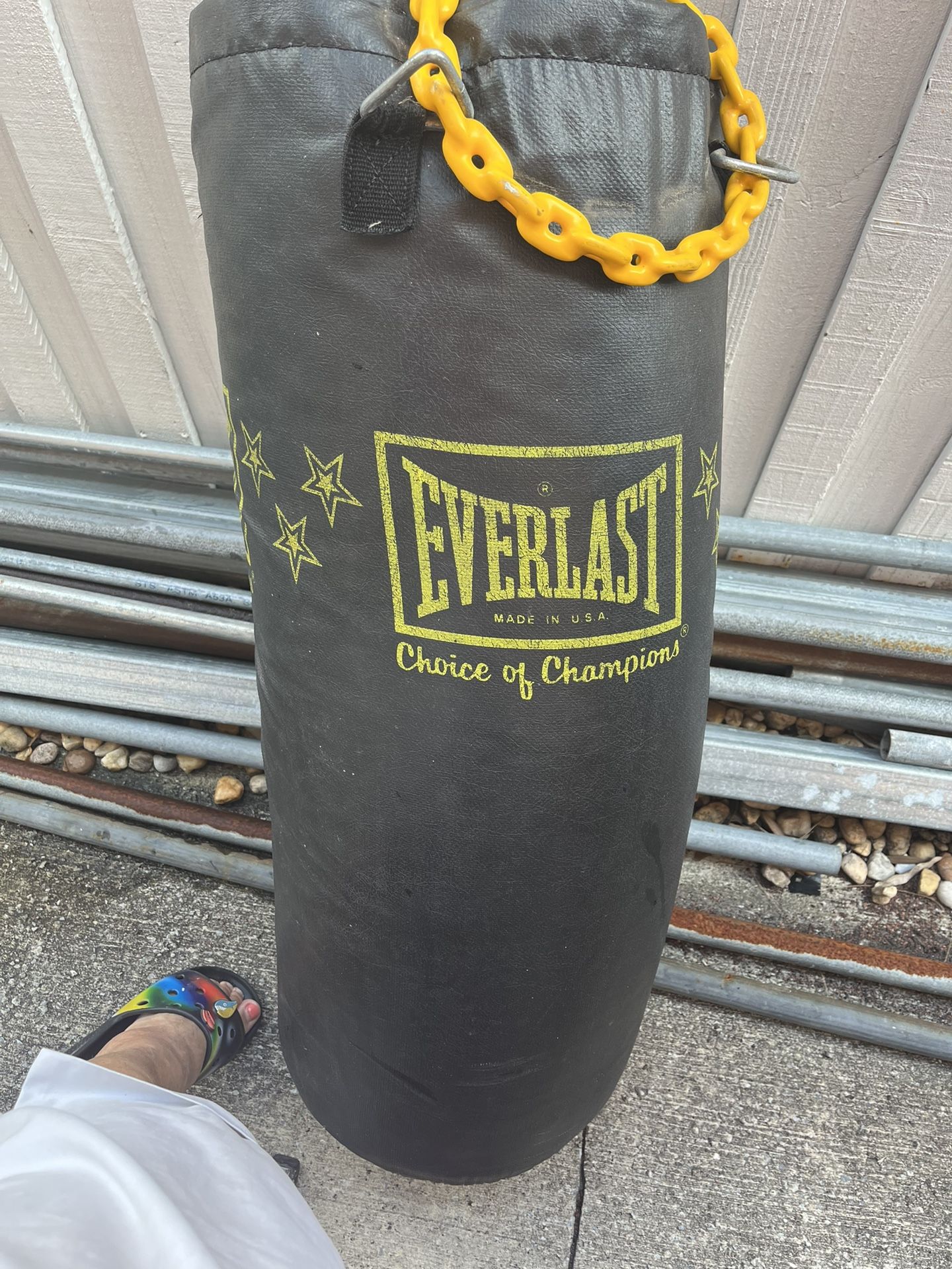 very heavy bag for boxing in good condition