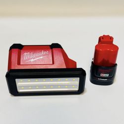 🔦 M12 ROVER Service and Repair 700 Lumens Flood Light with USB Charging with 1.5Ah 💥